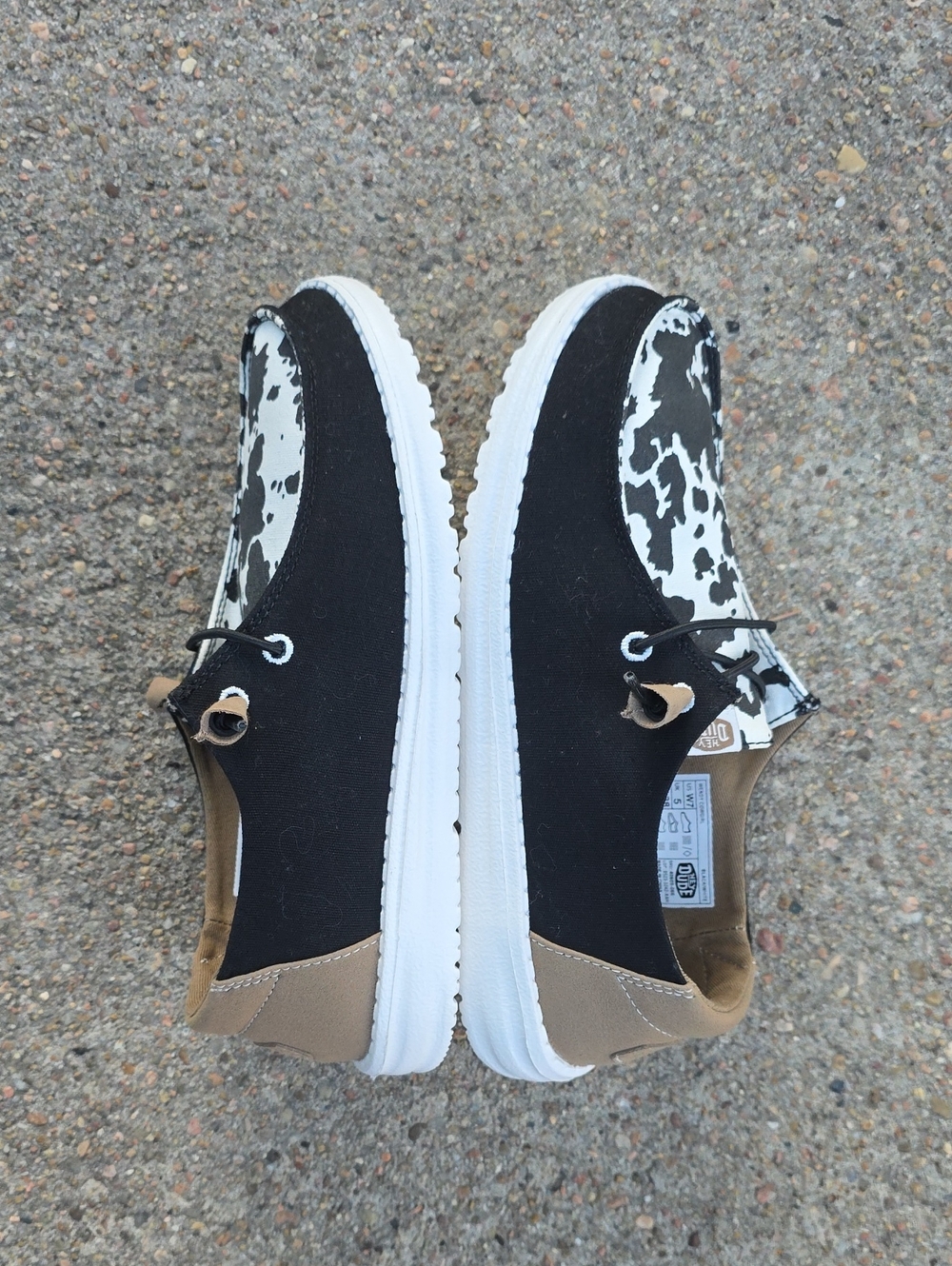 Hey Dude Wendy Cowgirl Black White Tan Cowprint Slip-On Loafers Size 7 - Picture 5 of 10